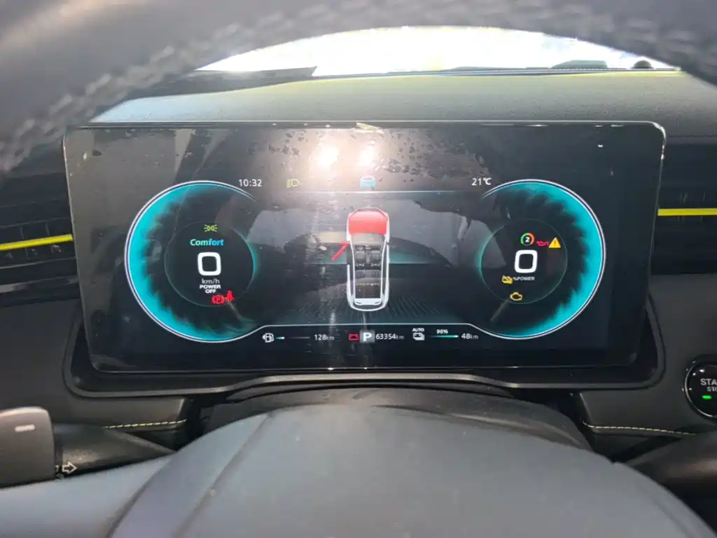 Roewe RX5 New Energy — миниатюра 12
