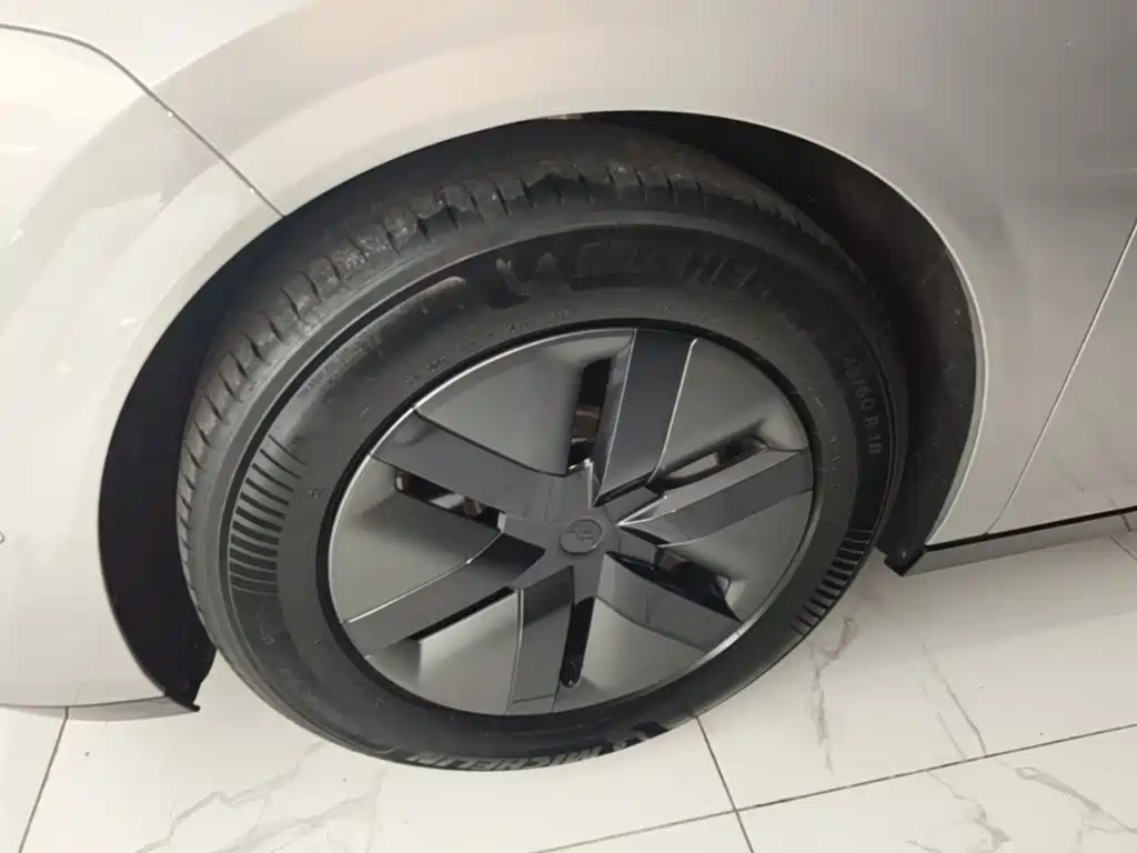 Li Auto Li MEGA — миниатюра 23