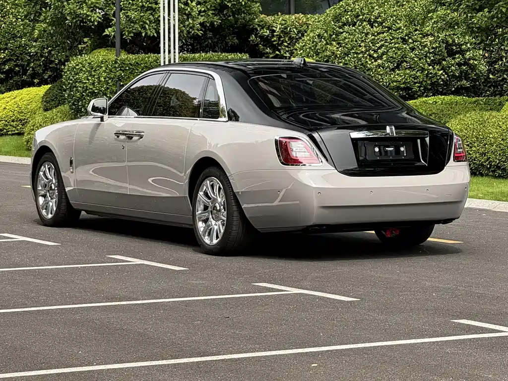 Rolls-Royce Ghost 6.7T Long Wheelbase Edition, фото 8