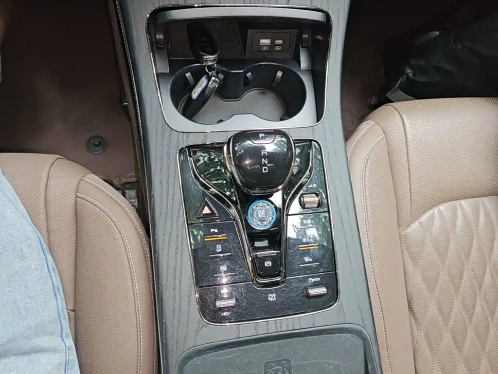 BYD Han — миниатюра 14