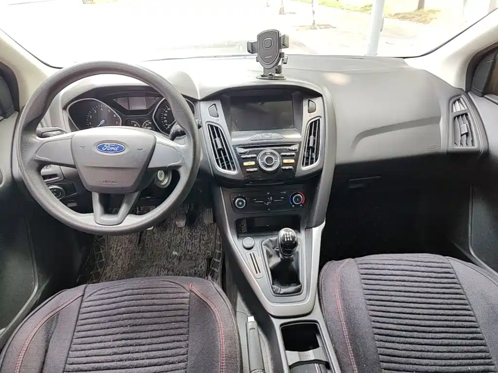 Ford Focus — миниатюра 10