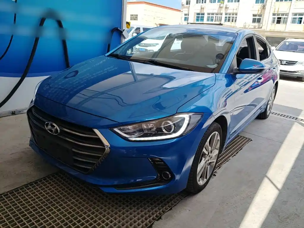 Hyundai Elantra — миниатюра 2