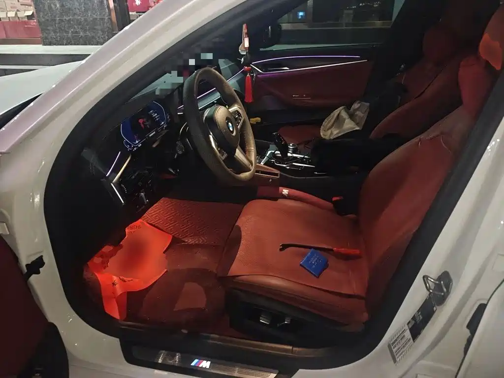BMW 5 Series — миниатюра 12