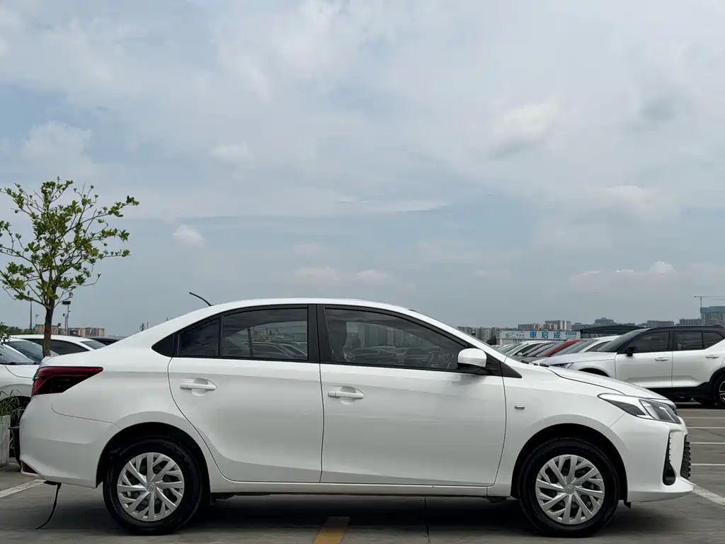 Toyota Vios — миниатюра 3