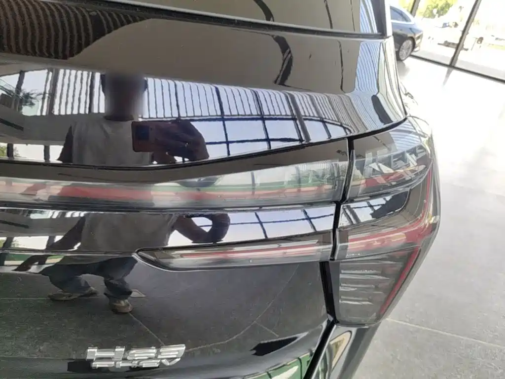 Hongqi Hongqi HS3 — миниатюра 8