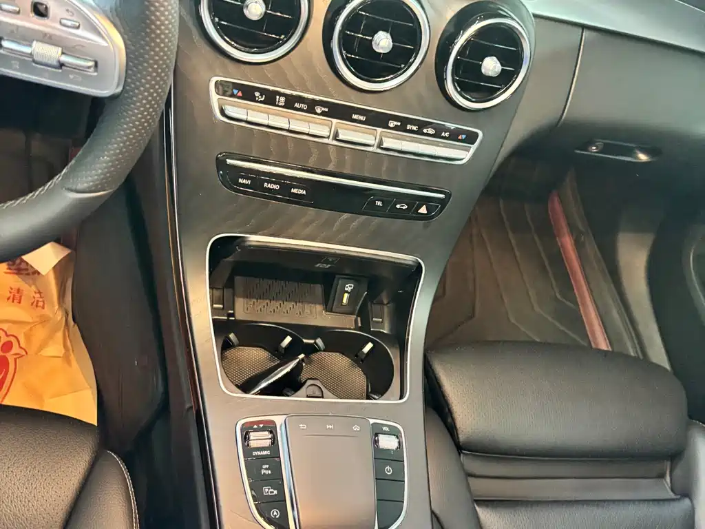 Mercedes-Benz C-Class — миниатюра 7
