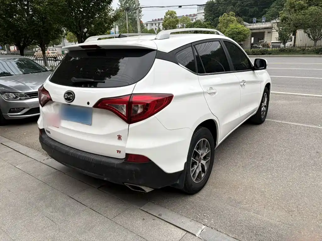 BYD Song 2016 1.5TI MT