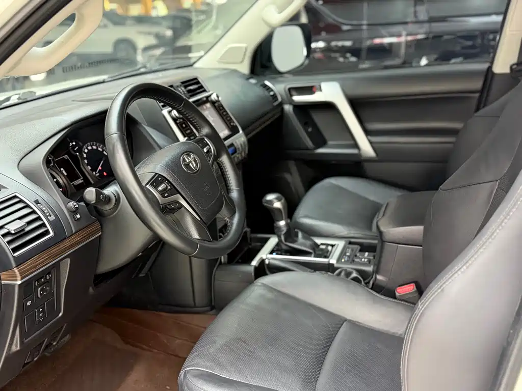 Toyota Land Cruiser Prado 2018 3.5L AT TX-L