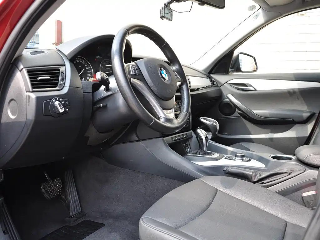 BMW X1 — миниатюра 9
