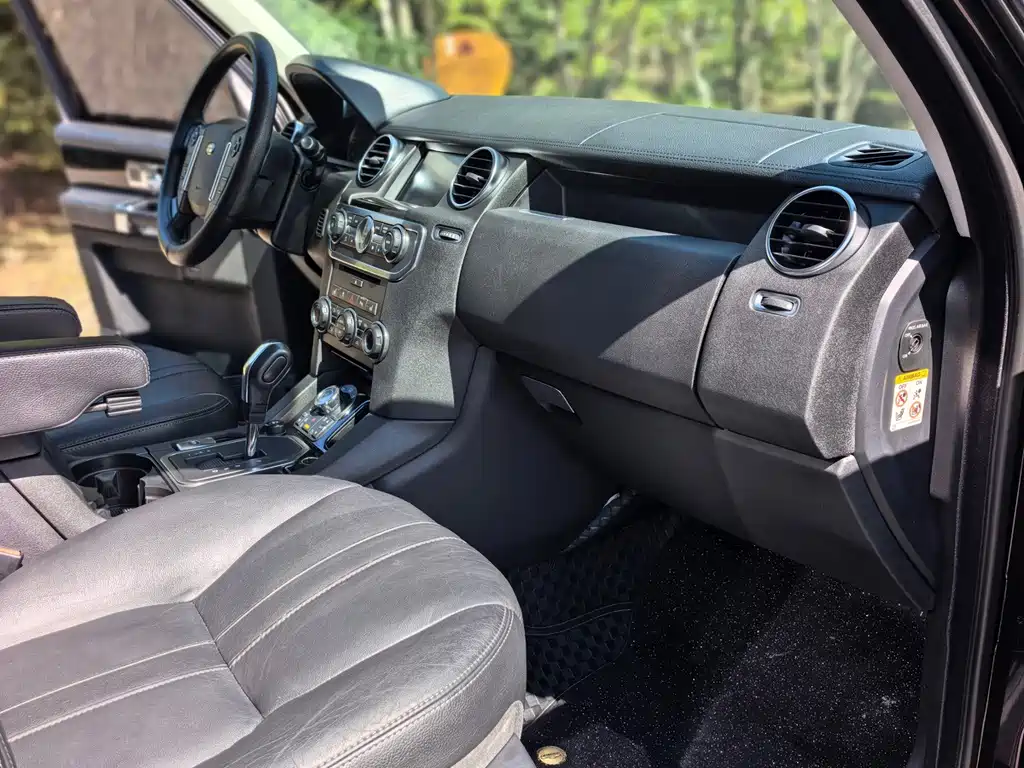 Land Rover Discovery — миниатюра 10