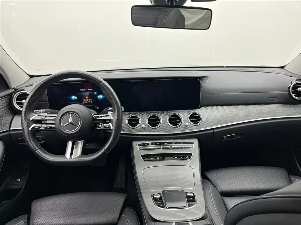 Mercedes-Benz E-Class E 2023 E 260 L Sport