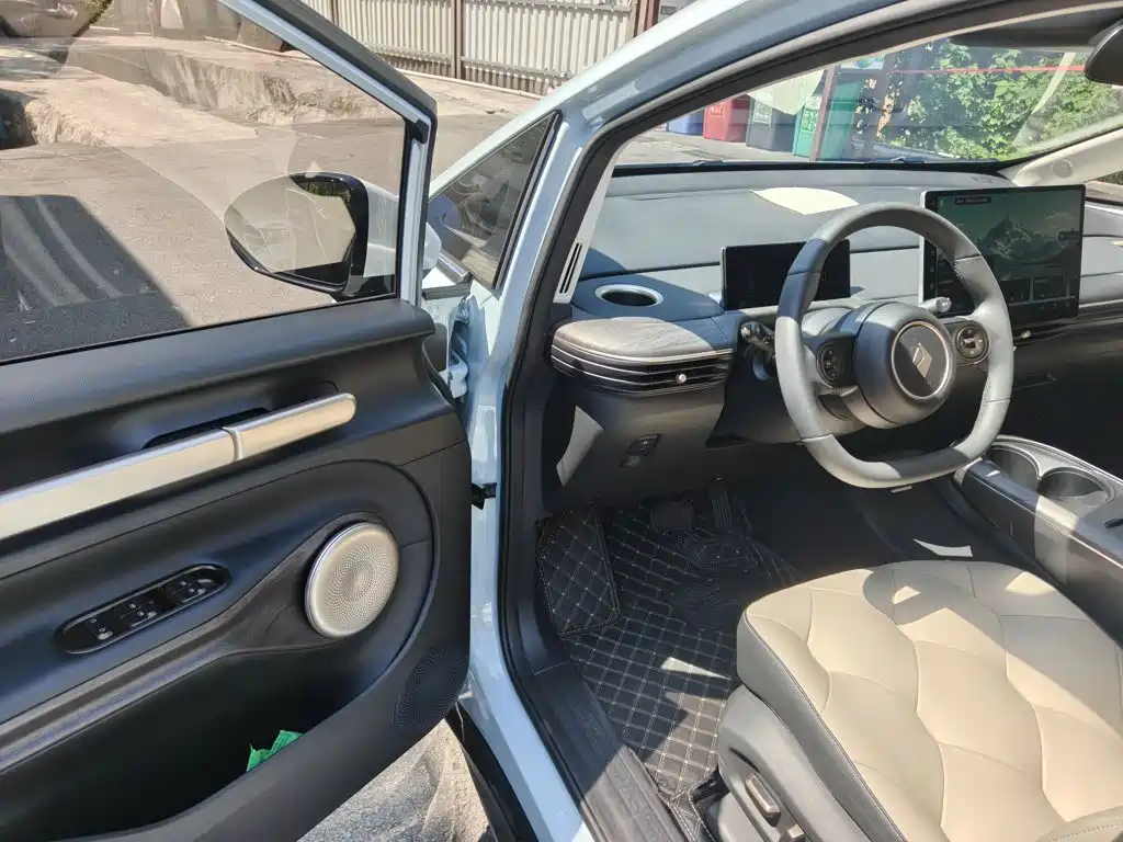 Baojun Yunduo — миниатюра 16