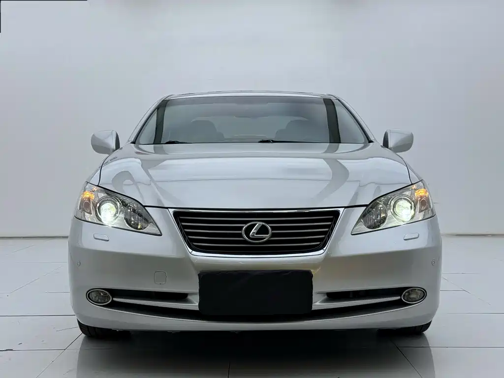 Lexus ES — миниатюра 9