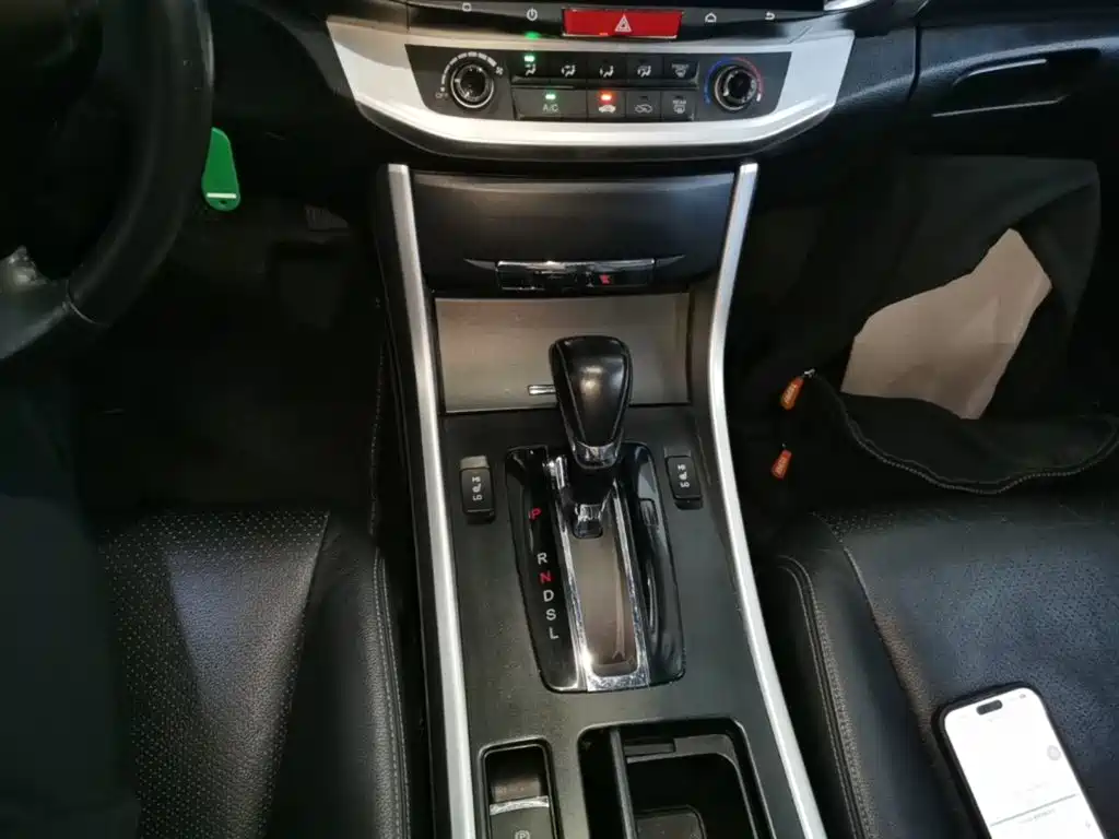 Honda Accord — миниатюра 14
