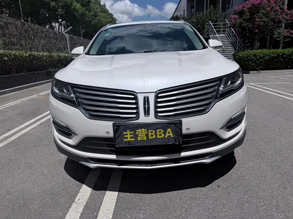 Lincoln MKC — миниатюра 2