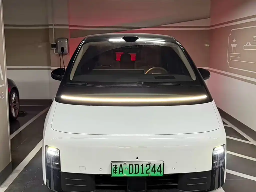 Li Auto MEGA 2025 Home