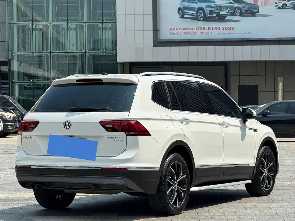 Volkswagen Tiguan L — миниатюра 8