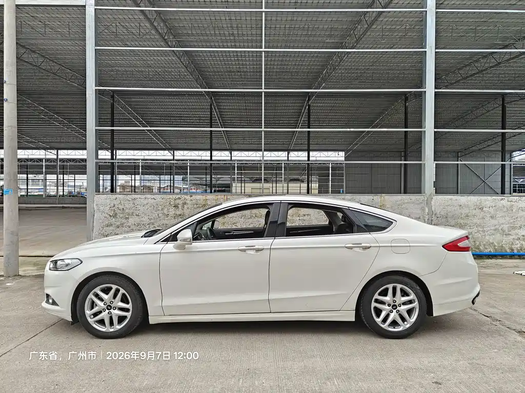 Ford Mondeo — миниатюра 7