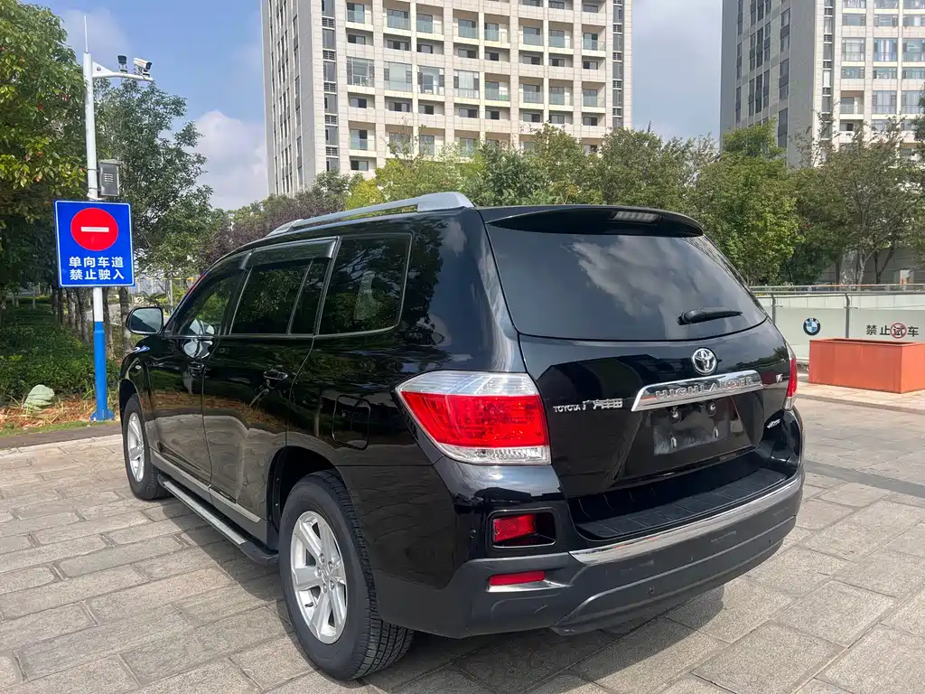 Toyota Highlander — миниатюра 13