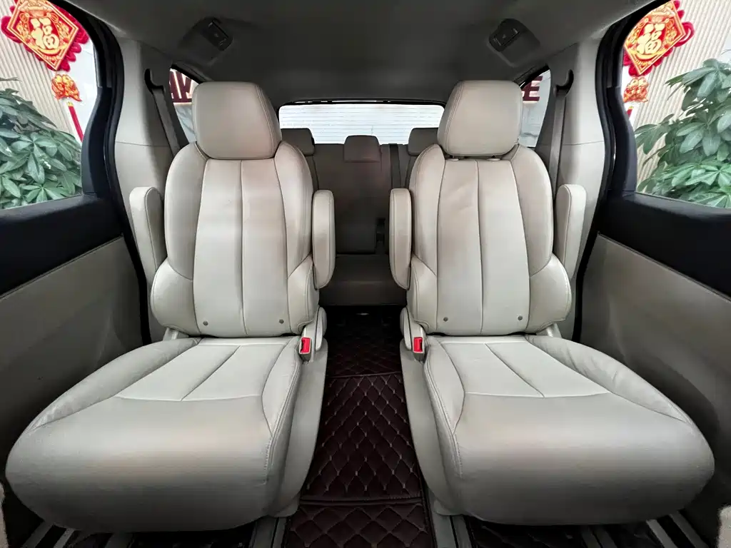 Buick GL8 — миниатюра 24