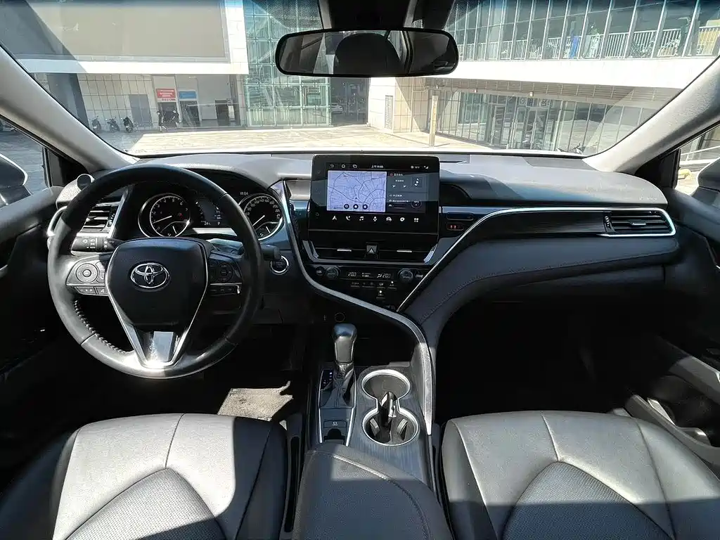 Toyota Camry — миниатюра 9