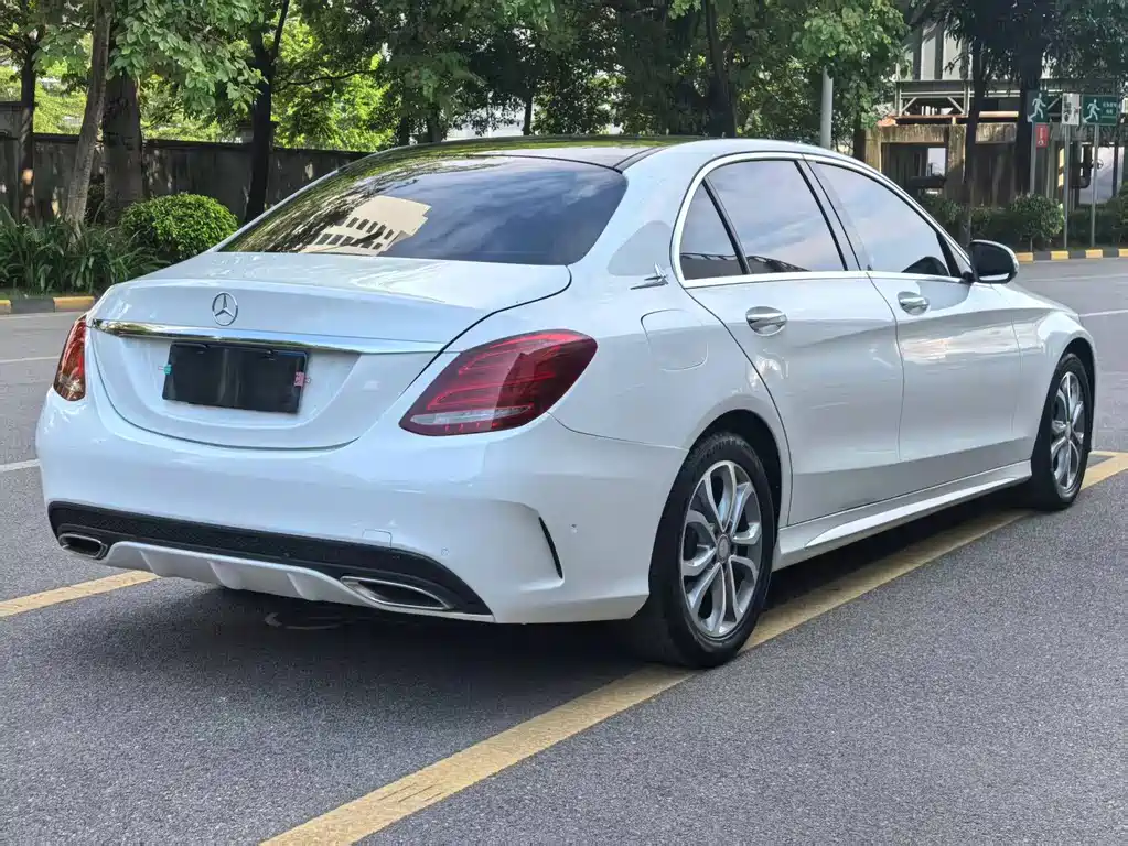 Mercedes-Benz C-Class — миниатюра 4