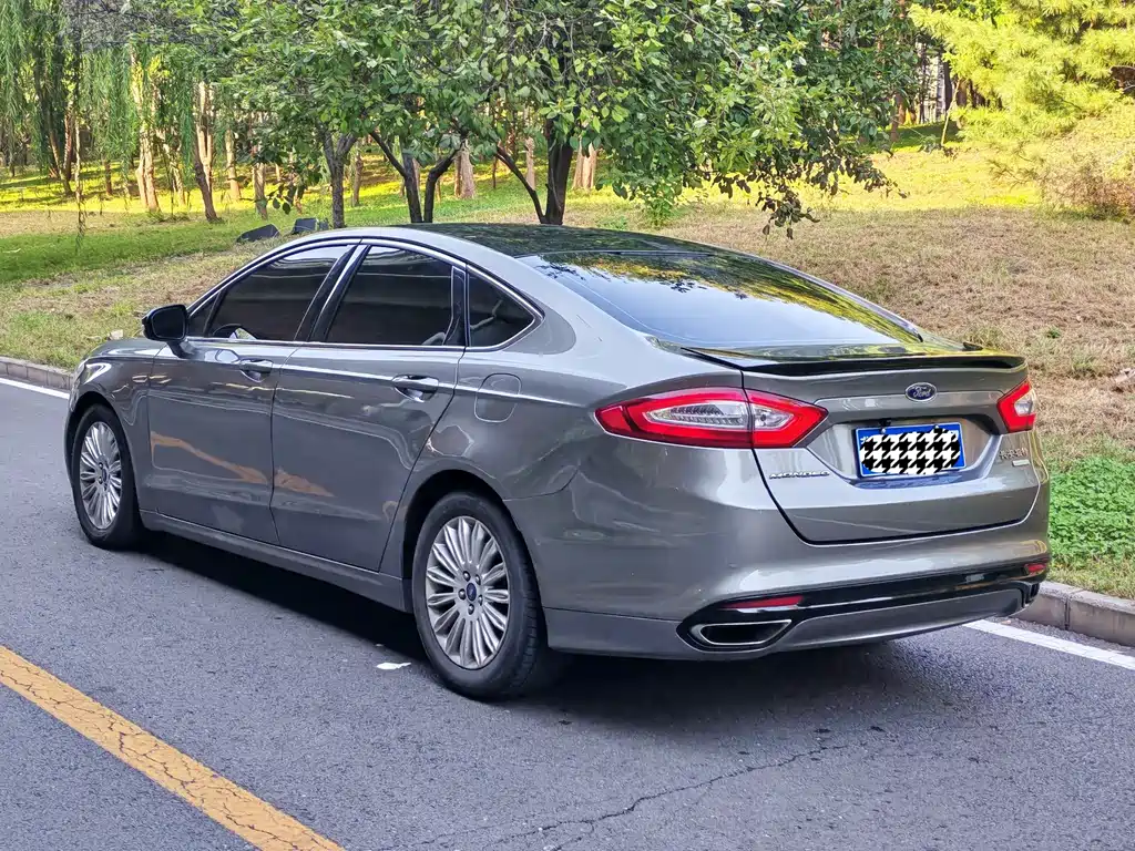 Ford Mondeo — миниатюра 4