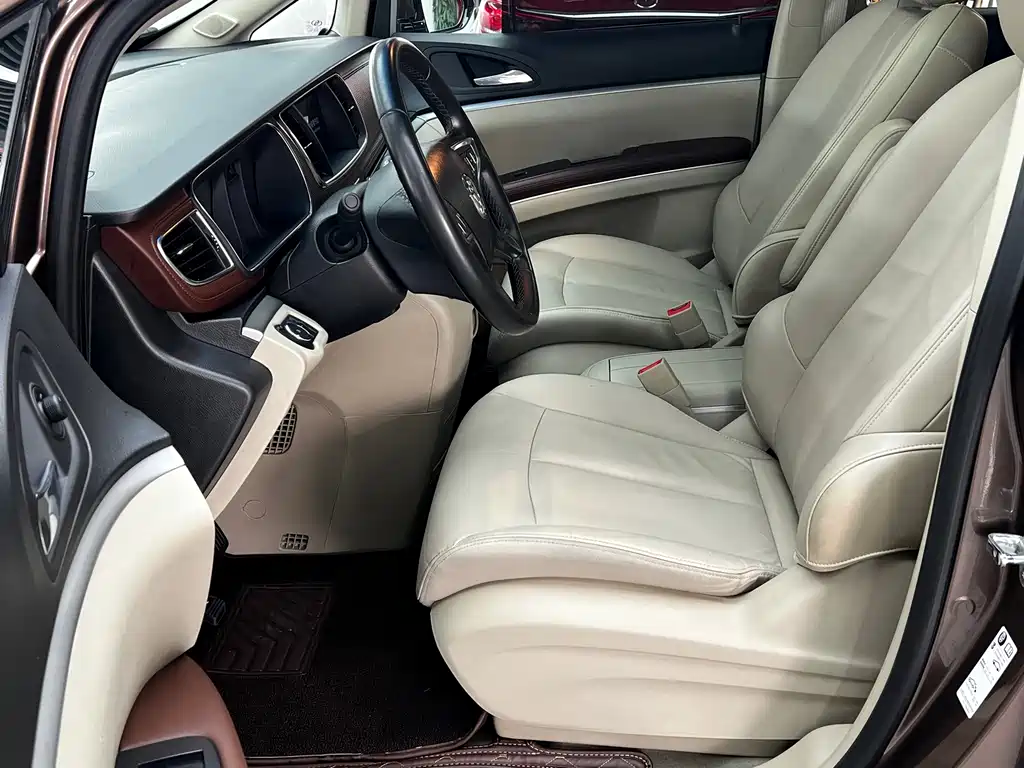 Buick GL8 — миниатюра 12