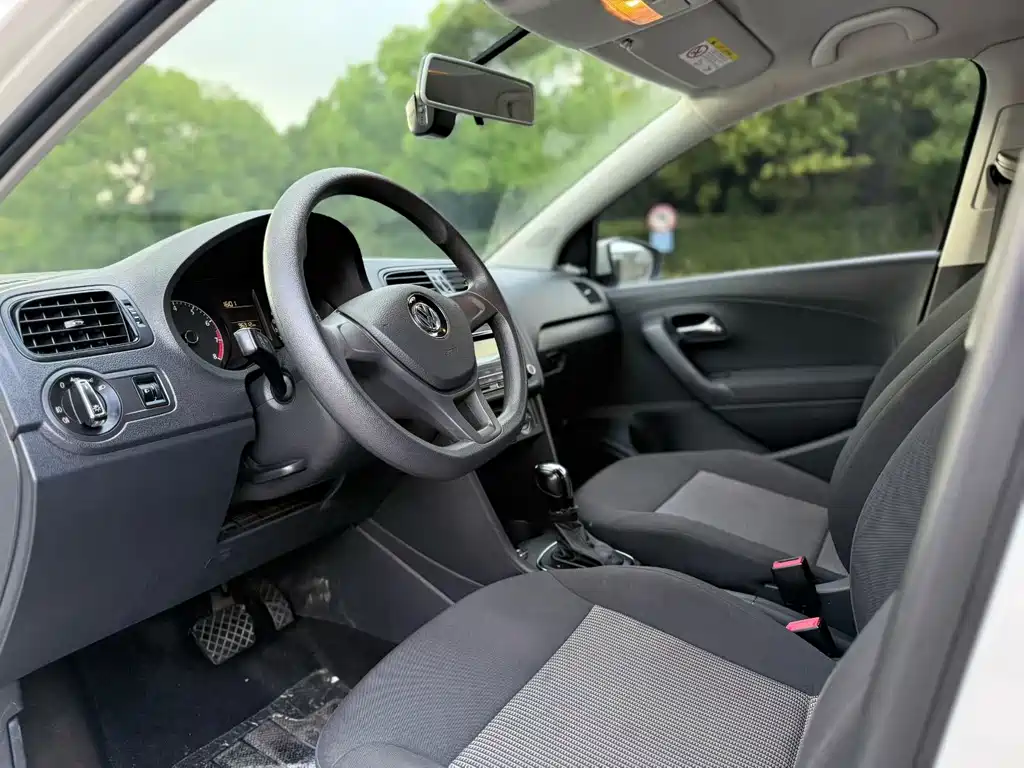 Volkswagen Polo — миниатюра 5