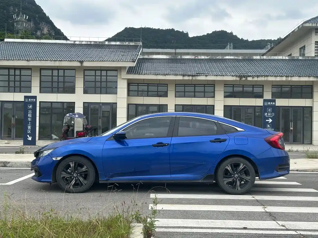 Honda Civic — миниатюра 7