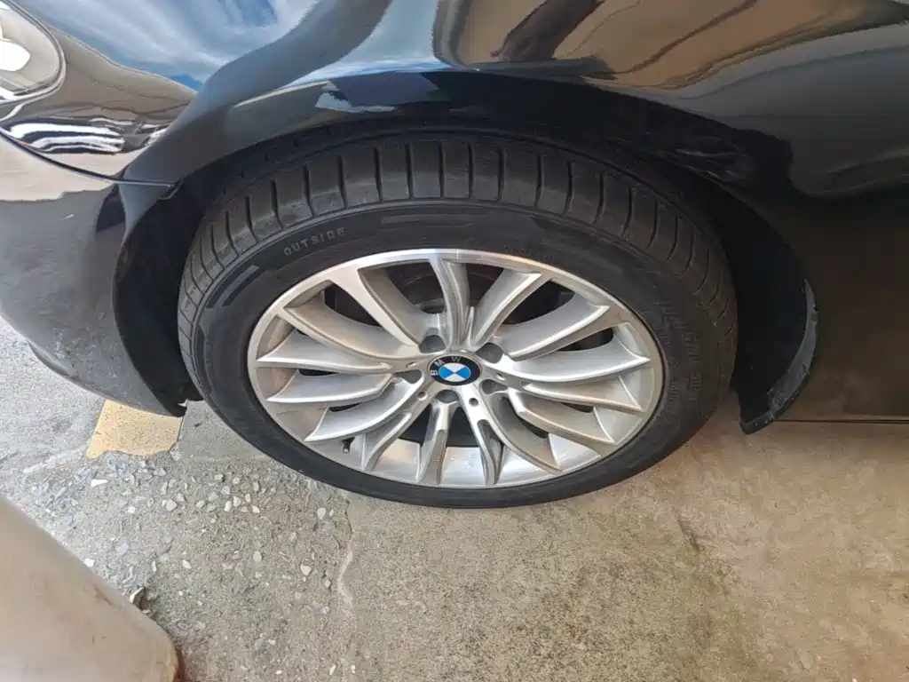 BMW 5 Series — миниатюра 23