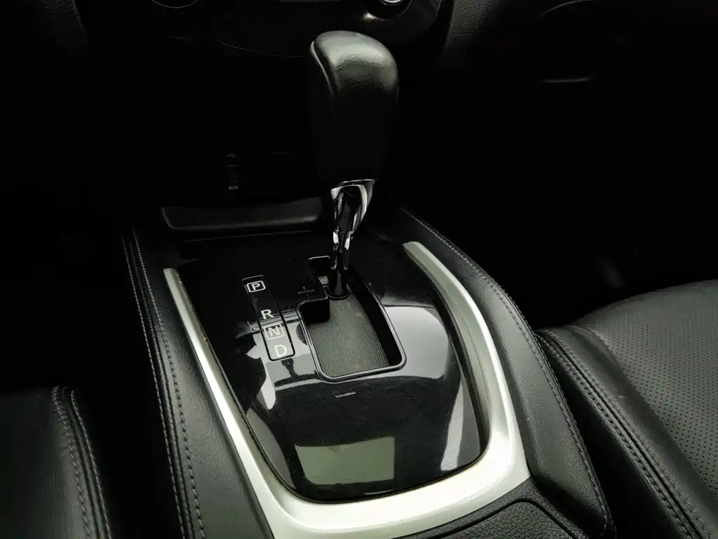 Nissan X-Trail — миниатюра 13