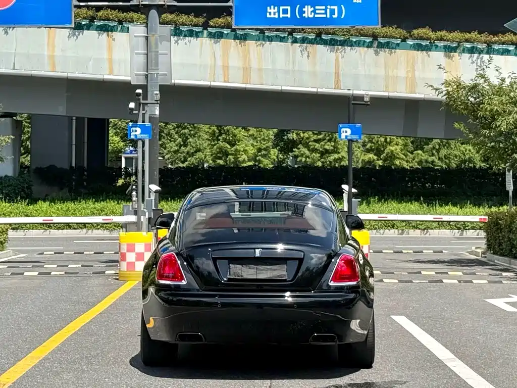 Rolls-Royce Wraith — миниатюра 8