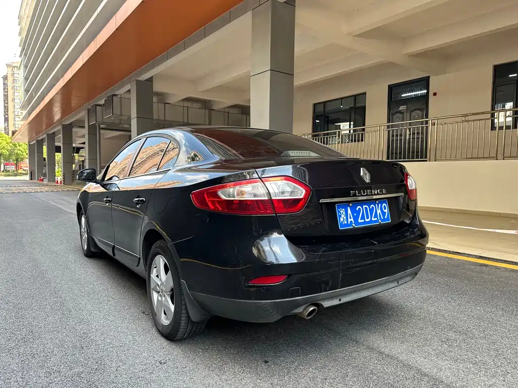 Renault Fluence — миниатюра 4