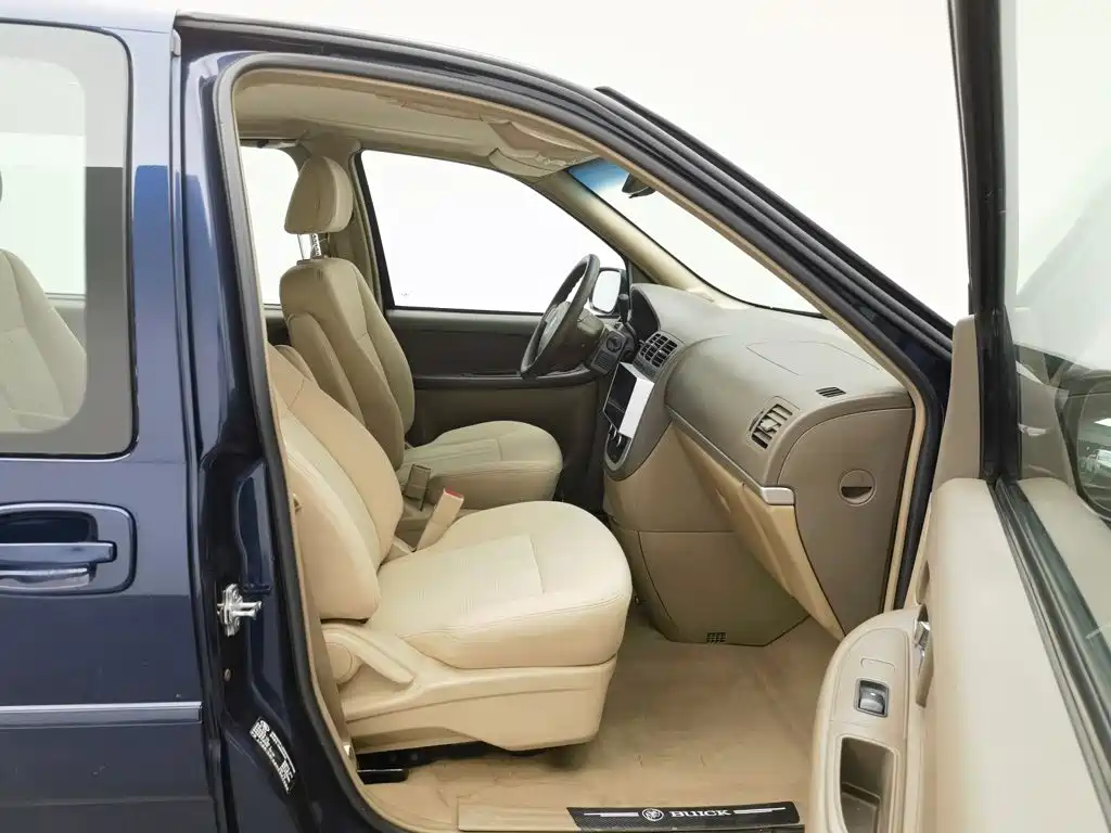 Buick GL8 — миниатюра 23