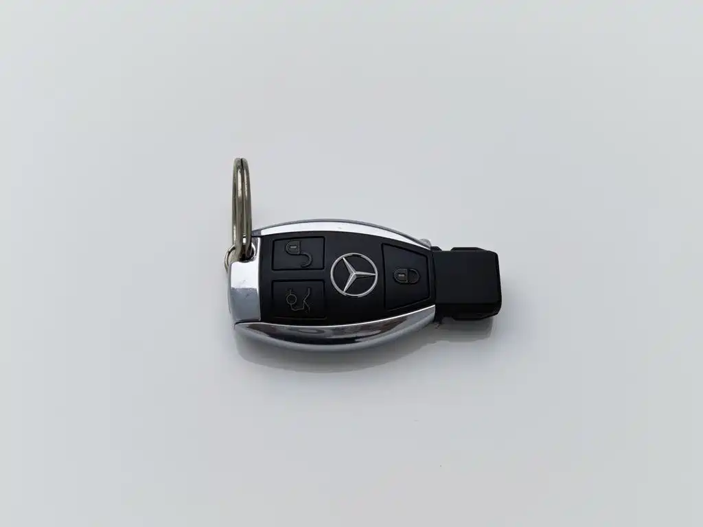 Mercedes-Benz E-Class — миниатюра 19