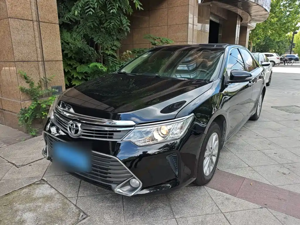 Toyota Camry — миниатюра 2