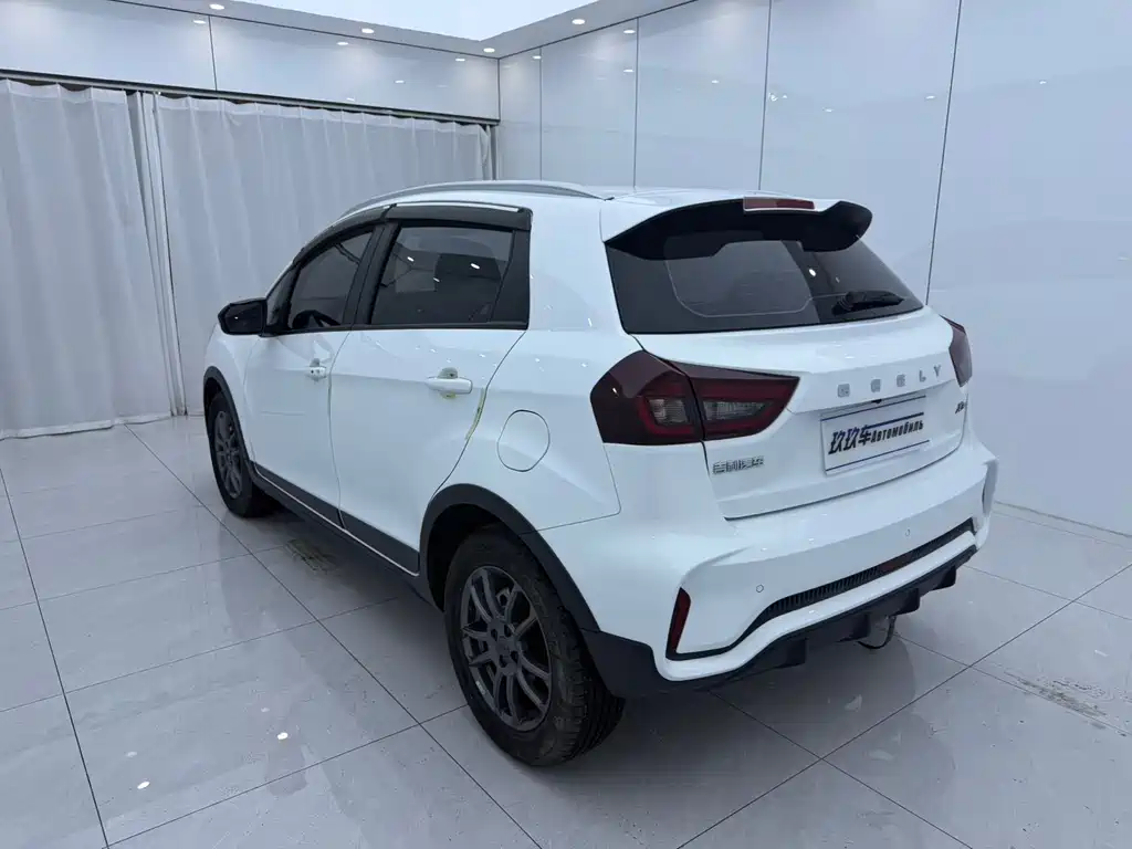 Geely Vision X3 — миниатюра 6