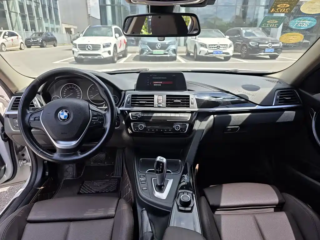 BMW 3 Series — миниатюра 6