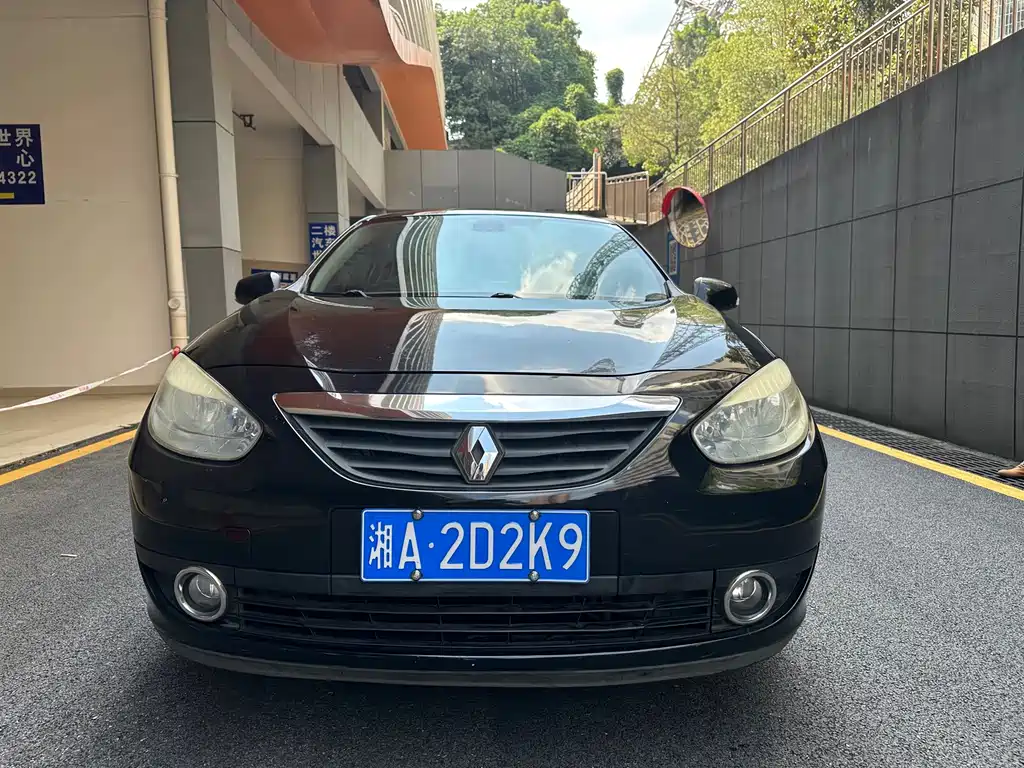 Renault Fluence — миниатюра 2