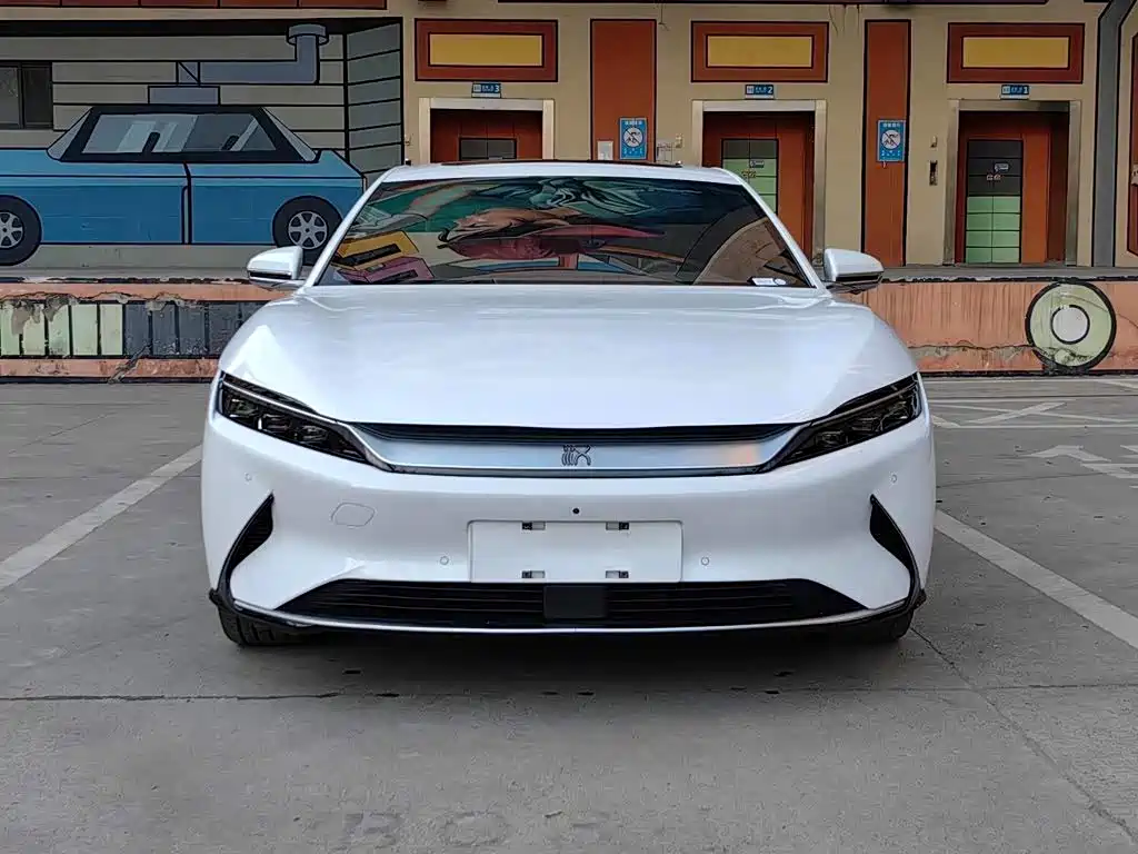 BYD Han — миниатюра 2