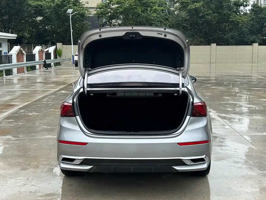 Kia K3 - фото 12