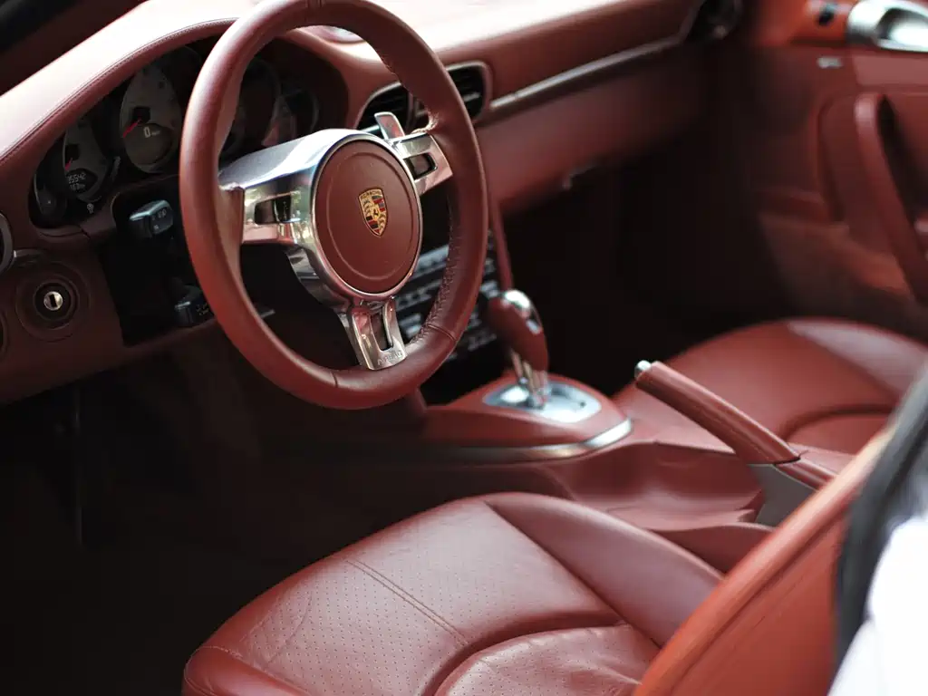 Porsche 911 2010 Carrera S 3.8L