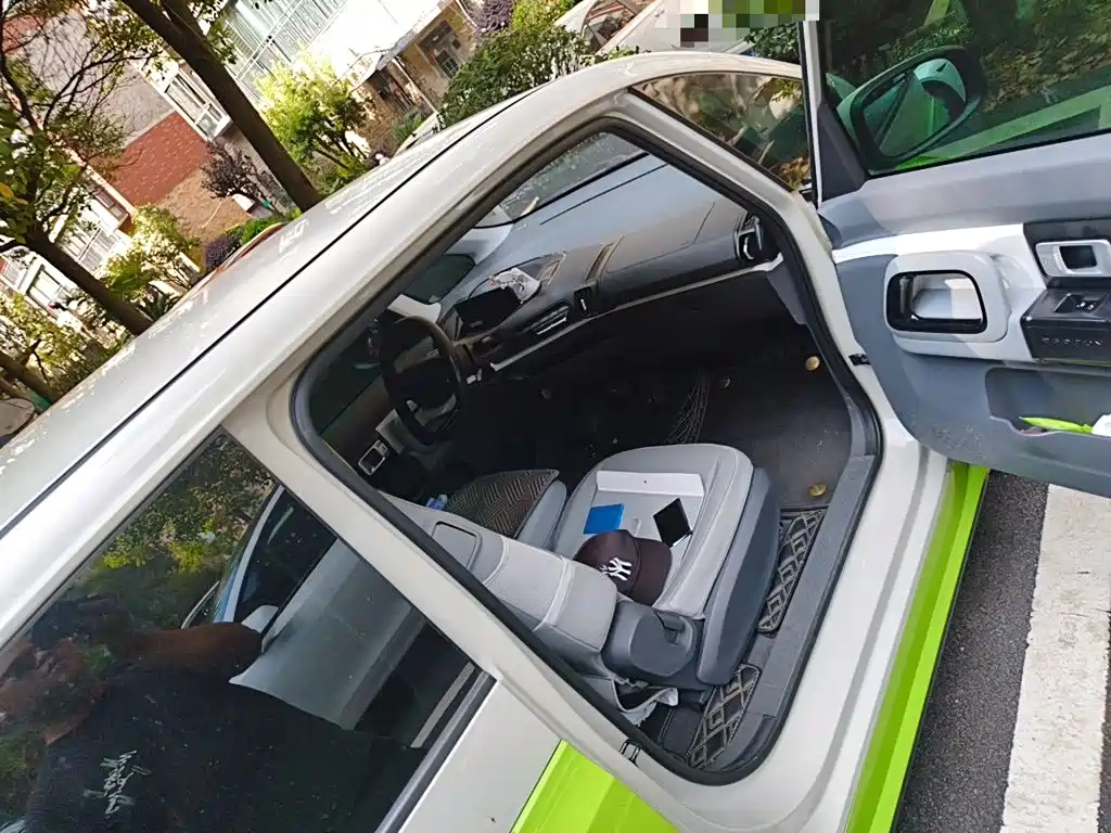 Baojun KiWi EV — миниатюра 19