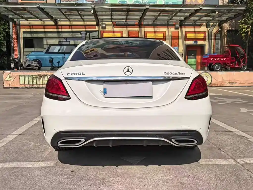 Mercedes-Benz C-Class — миниатюра 16