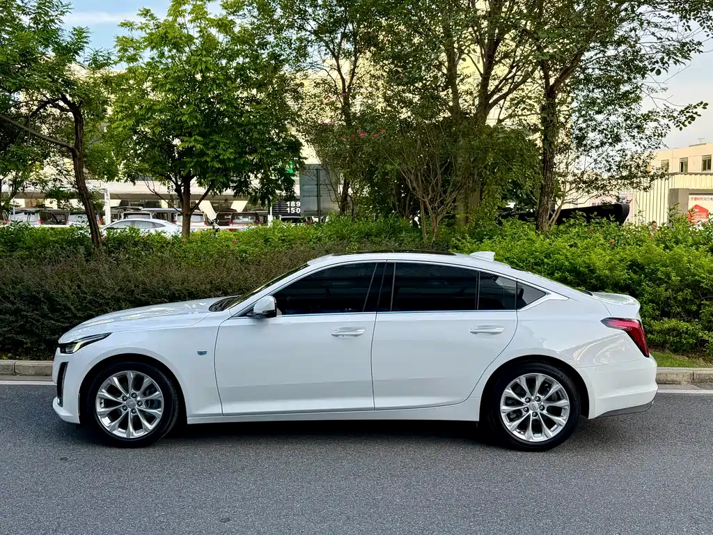 Cadillac CT5 28T Luxury Type, фото 3