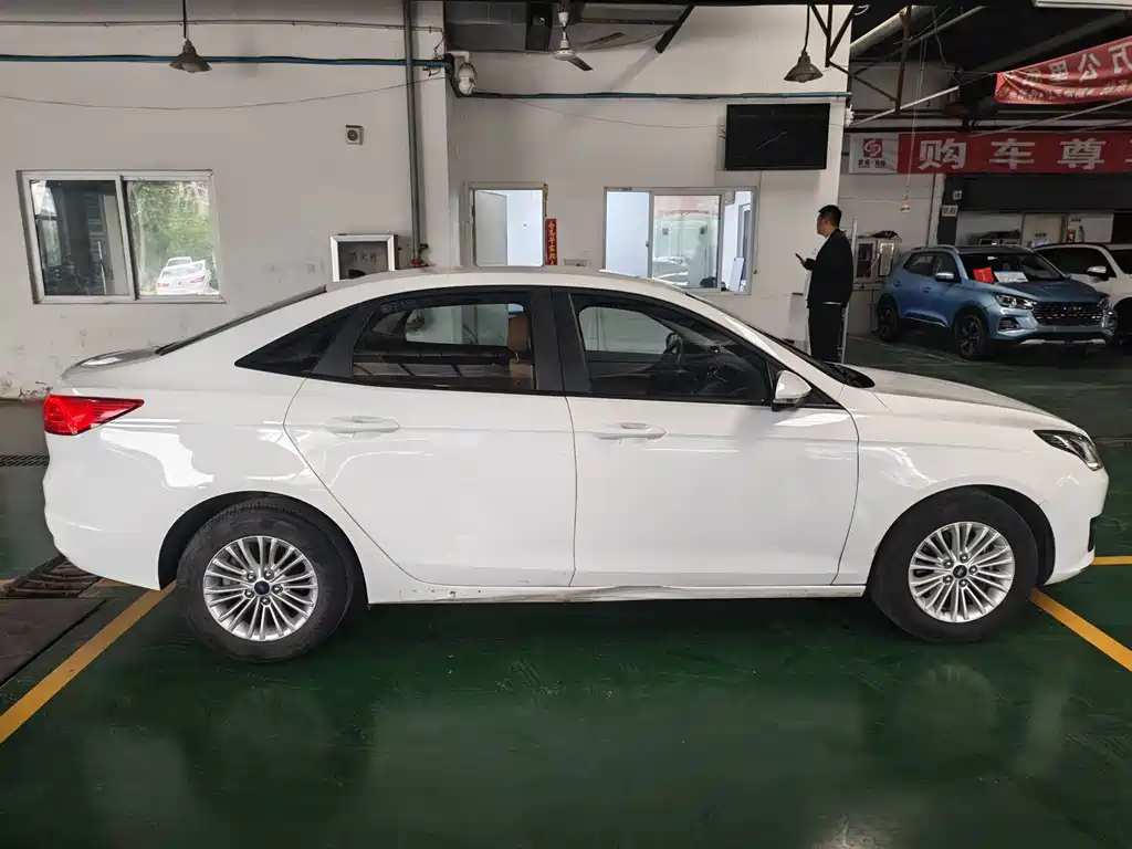Ford Escort — миниатюра 4