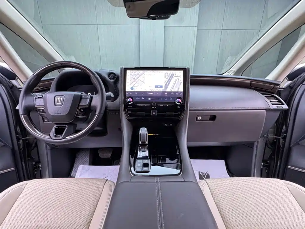 Toyota Vellfire — миниатюра 16