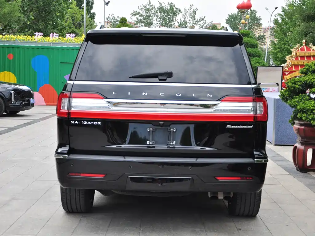 Lincoln Navigator 2018 3.5T V