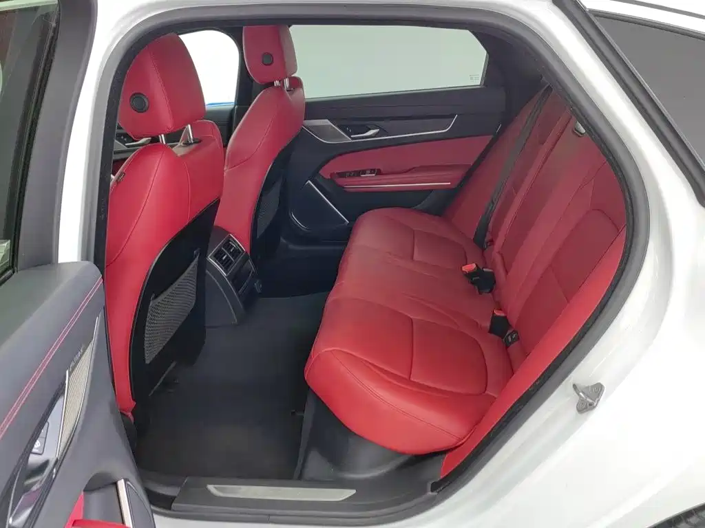 Jaguar XFL — миниатюра 15